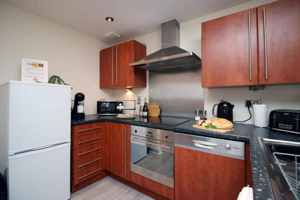 Brandon Hill By Mia Living 2 Bedroom With Private Terrace * Bristol